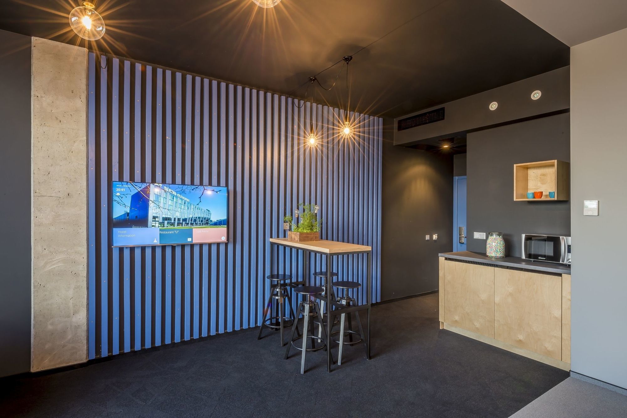 וילנה Urbihop Hotel מראה חיצוני תמונה