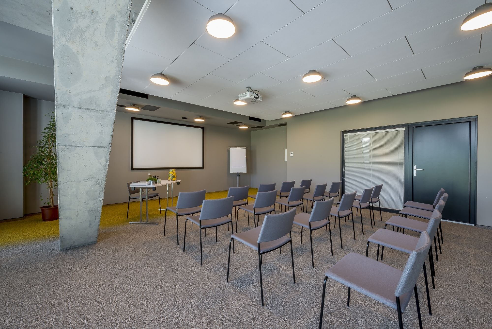 וילנה Urbihop Hotel מראה חיצוני תמונה