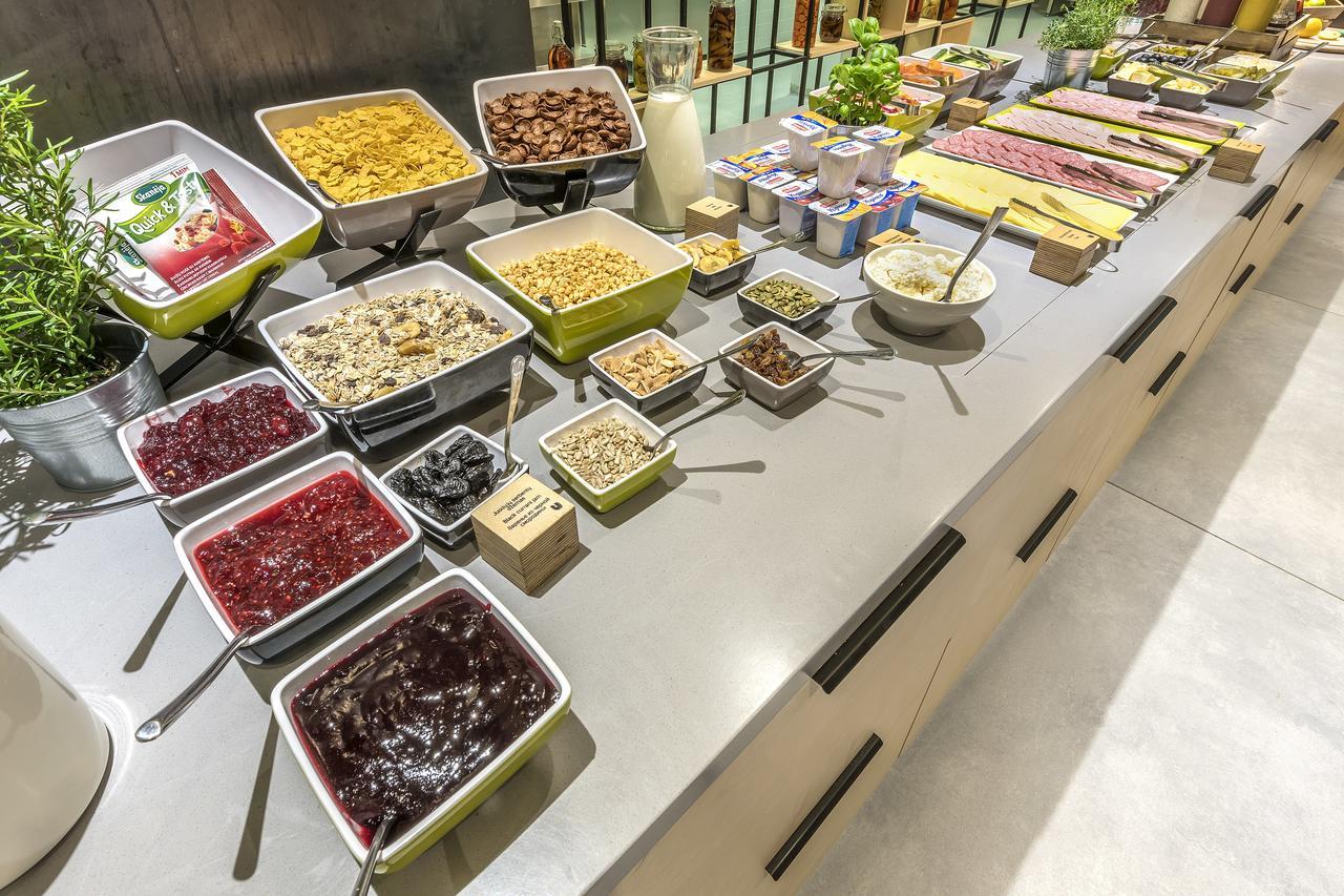 וילנה Urbihop Hotel מראה חיצוני תמונה